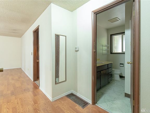 4th image of 5709 E Roosevelt Ave