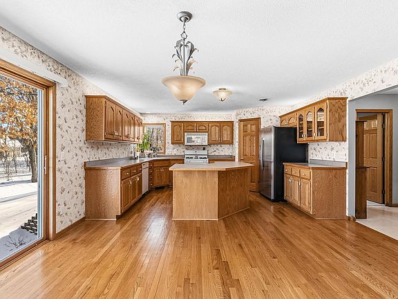 4th image of 3155 167th Ln NE