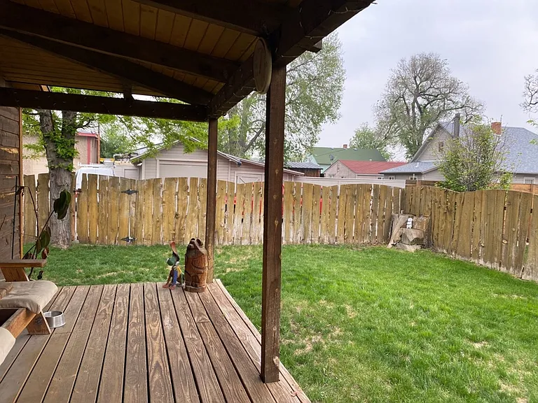 517 Endicott St — Photo 42