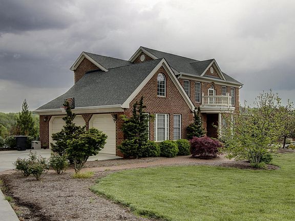 2nd image of 5903 Paddington Ct