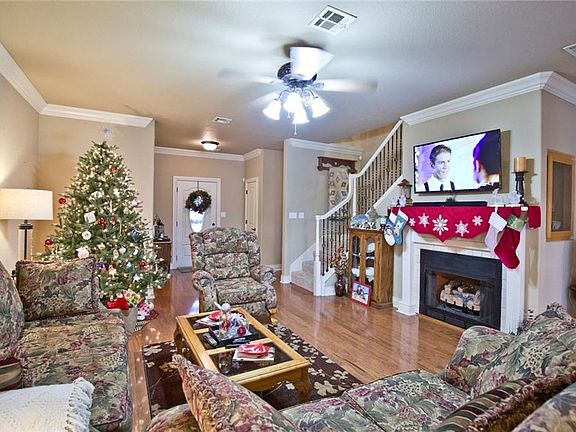 4th image of 11124 Bear Dr