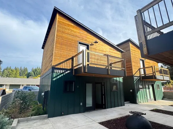 50-62 S 17th St, Cottage Grove, OR 97424