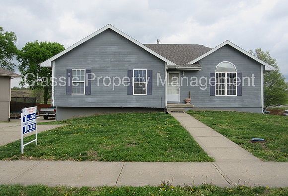 1st image of 19511 Ironwood Dr