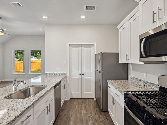 7th image of this home
