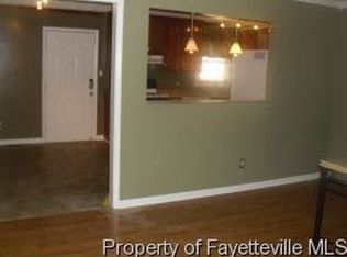 2100 Tunis Ct, Fayetteville, NC 28304