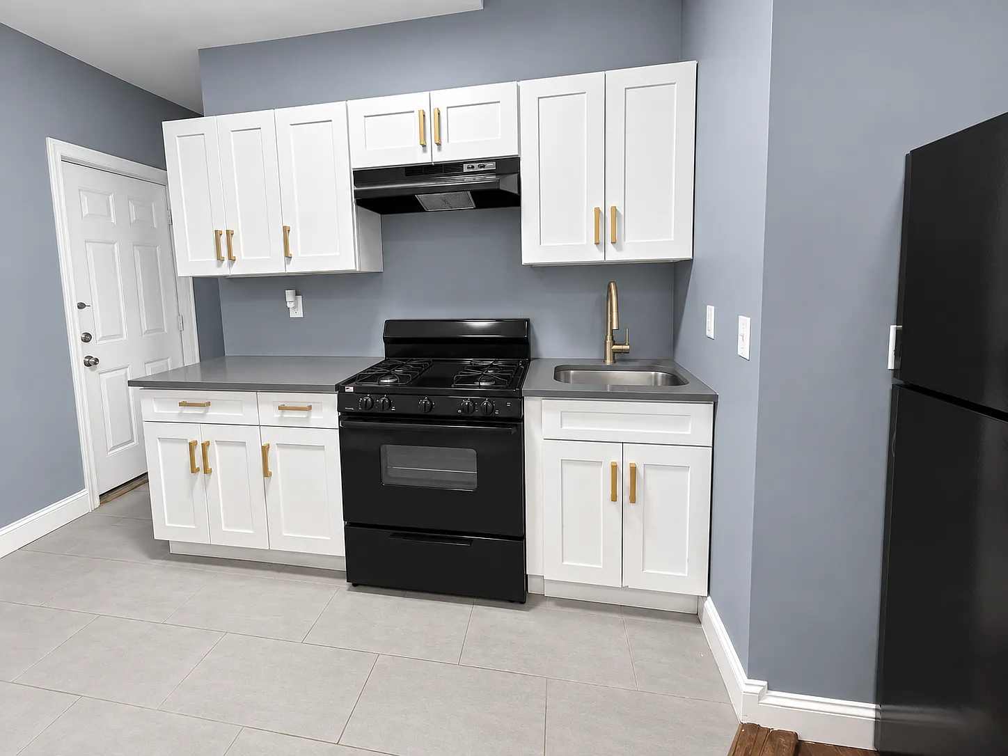 3 bed, 1.5 bath, 1200 sqft, $1,995 — Photo 1