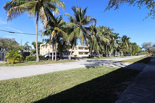 2031 NE 139 St North Miami Beach, FL 33181 Photo 1