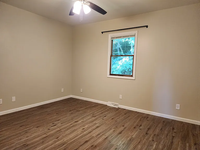 412 Patterson Ave — Photo 18