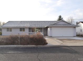 1122 NE Manzanita St, Prineville, OR 97754