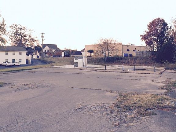 4th image of 1601 E Jackson Blvd