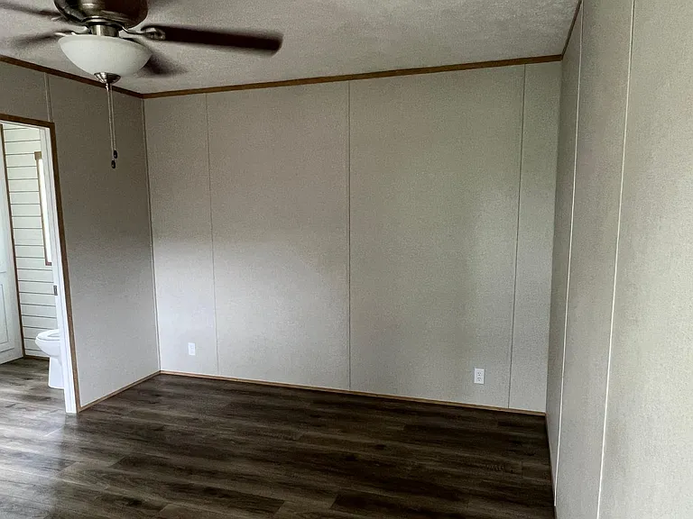 716 E Burnett Ave — Photo 24