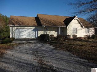 150 Lakeview Dr, Marion, KY 42064