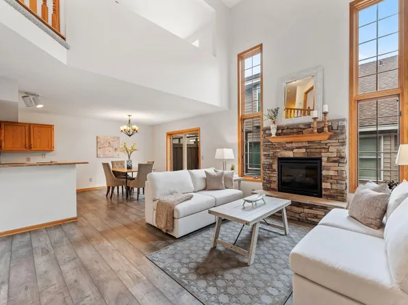 18504 Peach Tree Ct, Minnetonka, MN 55345