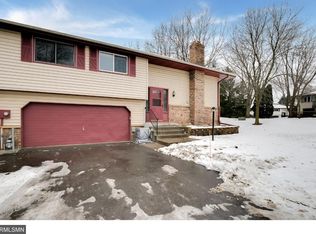 3576 Garden Blvd N, Oakdale, MN 55128