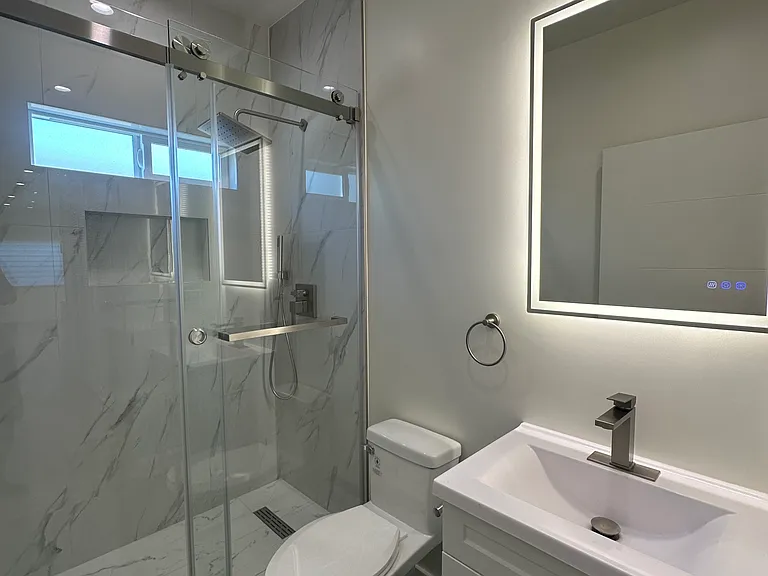 1445 N Maple St #201 — Photo 11