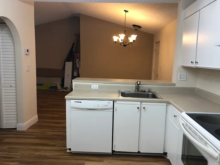 10111 W Sunrise Blvd #303 — Photo 6