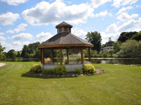 1650 VIVIAN COURT #1652, West Bend, WI 53090