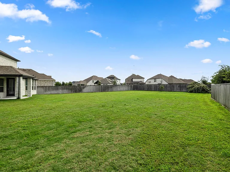 15210 Cortines Ct — Photo 40