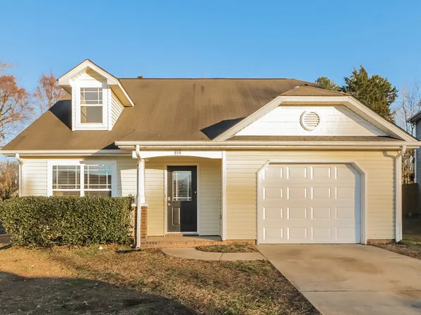 814 Oakshire Cir, Charlotte, NC 28214