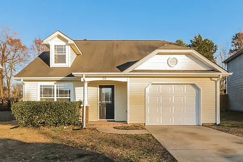 814 Oakshire Cir Photo 1