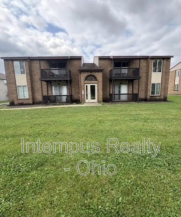 7469 Huntington Dr #3