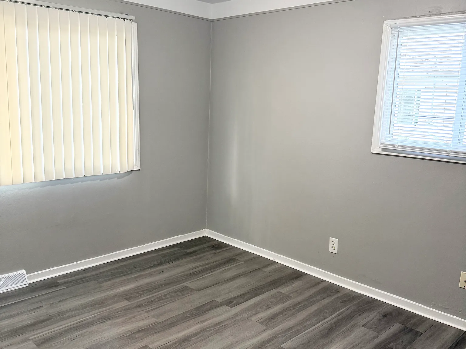 2 bed, 834 sqft, $1,350 — Photo 4