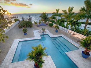 27 Bay Rd, Key Largo, FL 33037