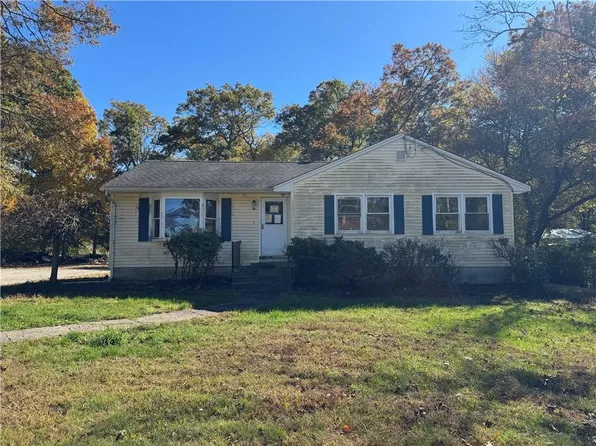 126 Alton Bradford Rd, Bradford, RI 02808