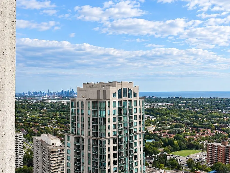 36 Elm Dr W #3306