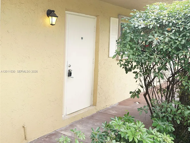 10722 La Placida Dr #9-B2 — Photo 2