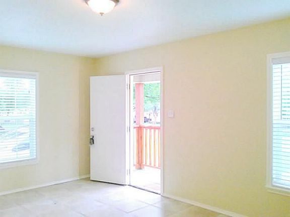 3rd image of 1633 Long Ave