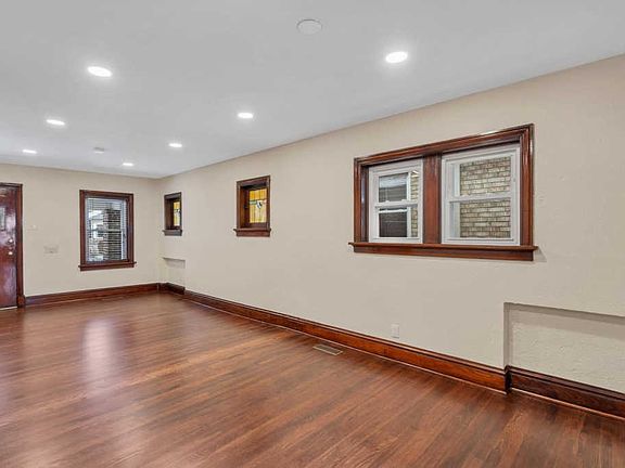 4th image of 5454 Pernod Ave