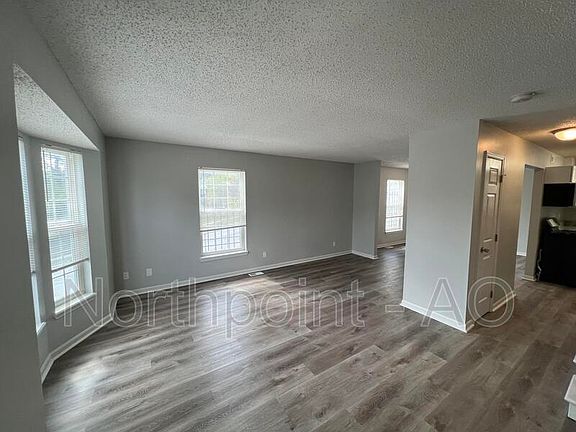 2nd image of 4248 Paseo Blvd