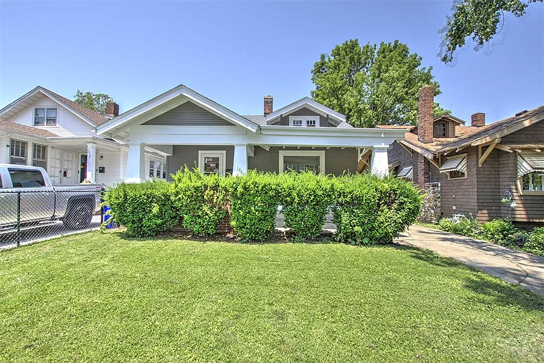 1448 W Forest Ave photo 1