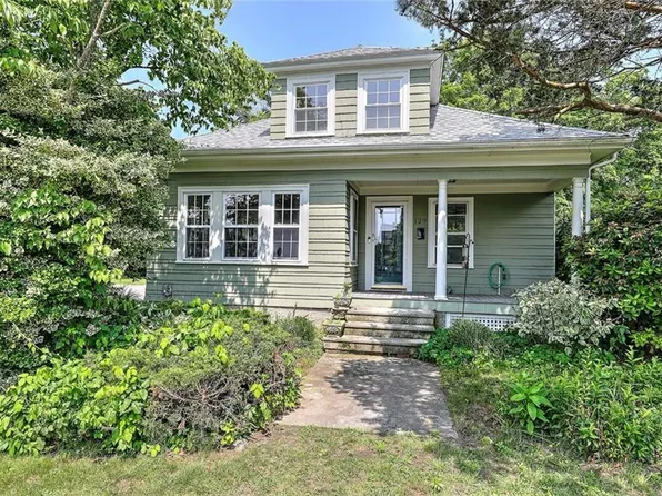 129 Ash St, Warwick, RI 02888