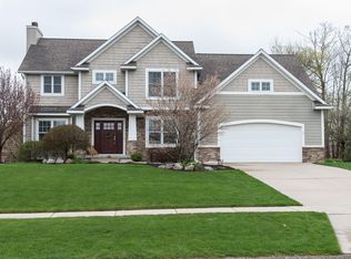 3077 Hunters Dr, Jenison, MI 49428