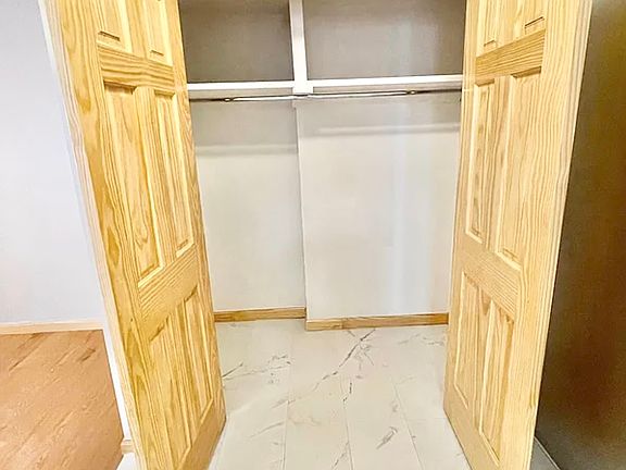 4th image of 40 Bay 37th St APT 2R