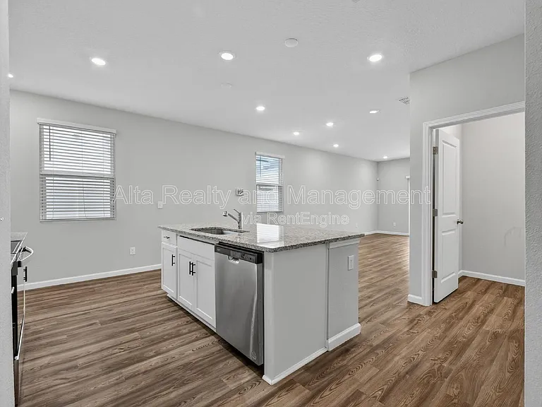 14757 Cashew Ave — Photo 12