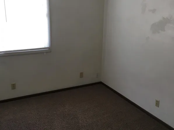 210 1st St, Gilbert, IA 50105