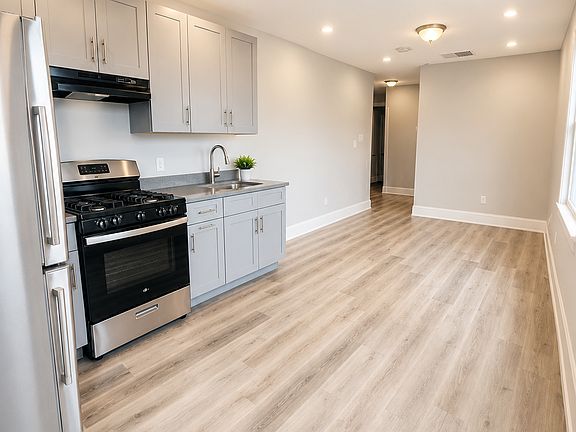 2nd image of 186 Hawthorne Ave #2LC