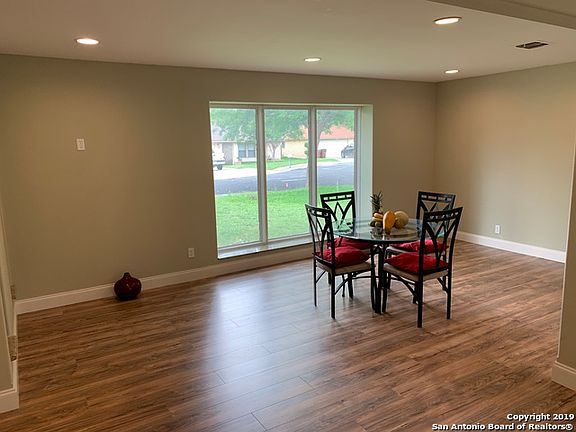 4th image of 7515 Fairington Dr