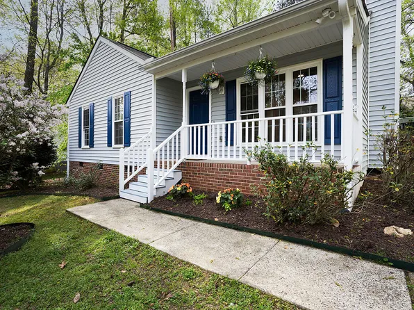 300 Round About Rd, Holly Springs, NC 27540