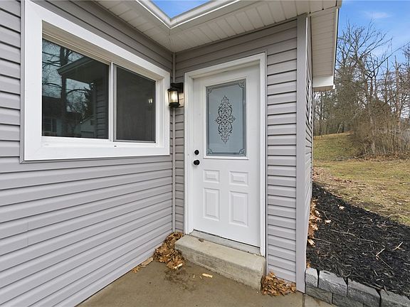 5th image of 2421 Graceland Rd