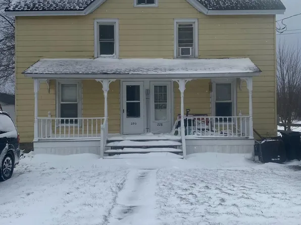 228 Dodge Ave, Sackets Harbor, NY 13685