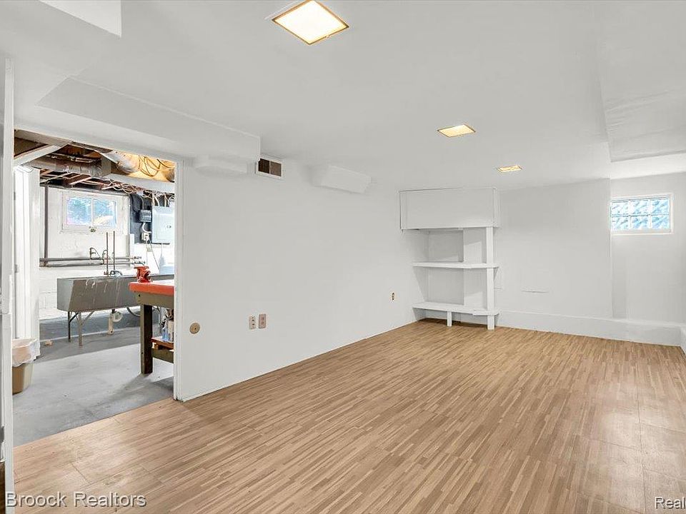 1218 Longfellow Ave, photo 22