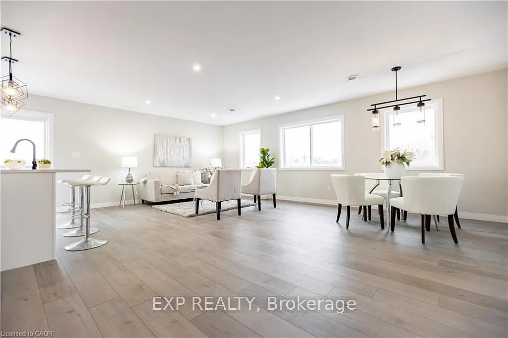 3 bed, $2,550 — Photo 4