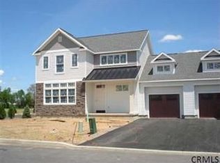 34 Sycamore Dr, Colonie, NY 12205