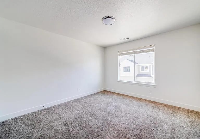 3997 W 1960 N — Photo 19