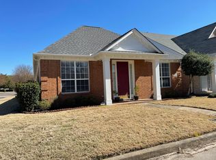 5543 Fountain Bay Dr, Memphis, TN 38120