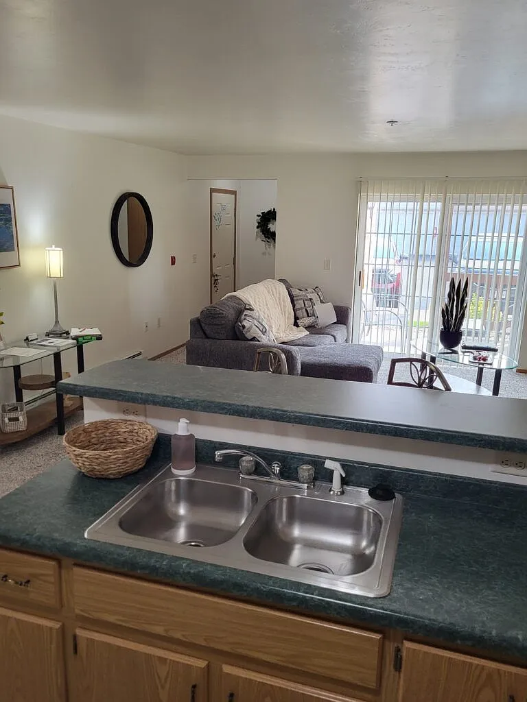 1 bed, $1,099 — Photo 4